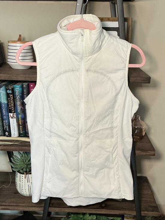 lululemon athletica Jackets & Blazers - lululemon athletica Run for Cold Full-Zip Vest Size 8